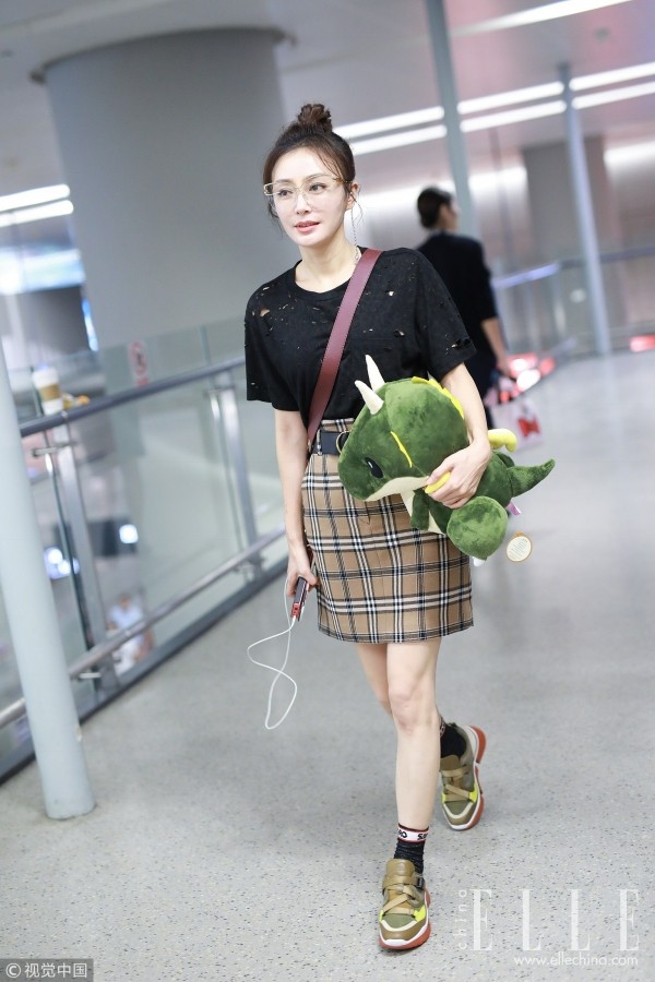 夏秋过渡,需要杨幂秦岚的铅笔裙!